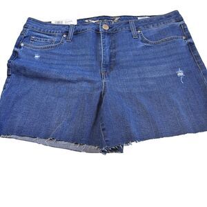 Seven7  Women's Weekend Short Denim  Size 16 Color Wild Fire Preppy, Streetwear.